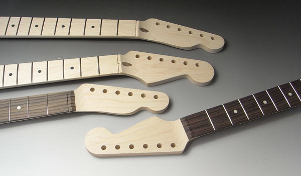 OOOサイズ　ハカランダ　ネック折れ補修あり　本体のみに変更　トリプルオー OOOサイズ ハカランダ ネック折れ補修あり 本体のみに変更 トリプル