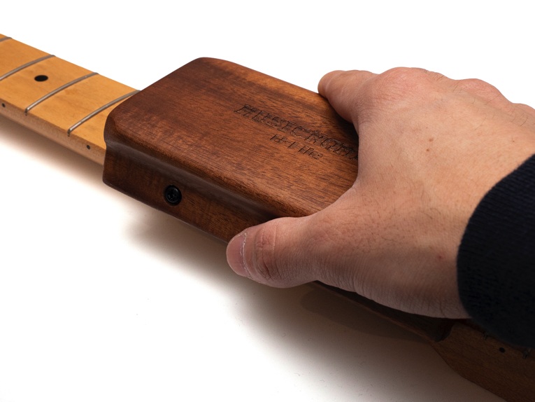 }`AOtbgGbW₷@B-File